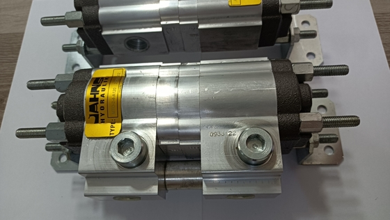 ROZION와 JEONFF를 Jahns MTO-2-4-A120 GEAR MOTOR 압력 00 흐름 분기기로 교체하십시오.